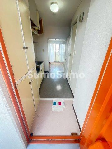 ビオラ並木台の玄関