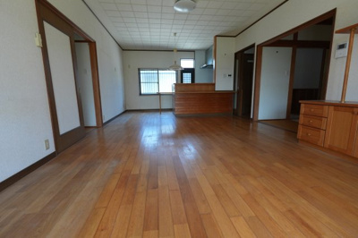 【居間・リビング】 | 都原町 1,600万円