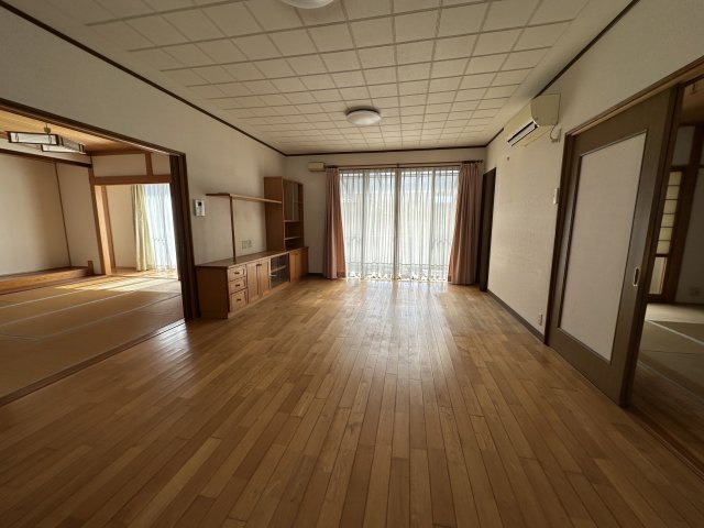 【居間・リビング】 | 都原町 1,600万円