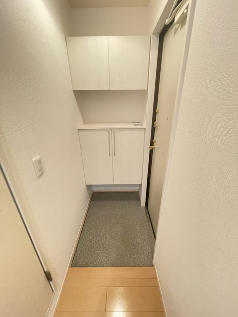 クラインガルテン B棟の玄関