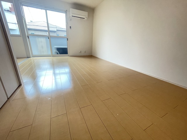 クラインガルテン B棟の居間・リビング