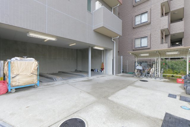 パテラスクエア金町の駐車場