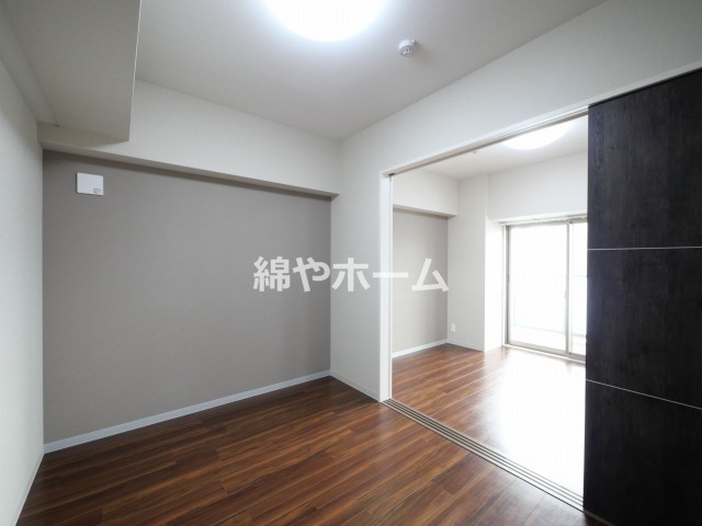 サン シエロ東今里の洋室|落ち着いた色調の洋室です