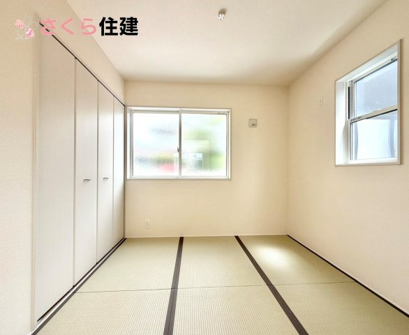 リーブルガーデン宇都宮岩曽町第3　1号棟の和室|扱いやすくデザイン性の高い畳の和室はお昼寝スペースや、お孫さんが泊まりに来たら客間にもなります。
