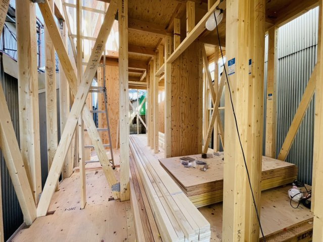 太秦安井辰巳町　新築戸建