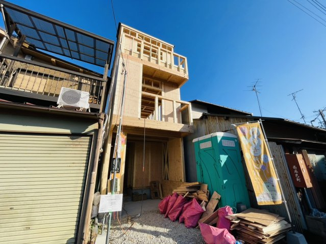 太秦安井辰巳町　新築戸建