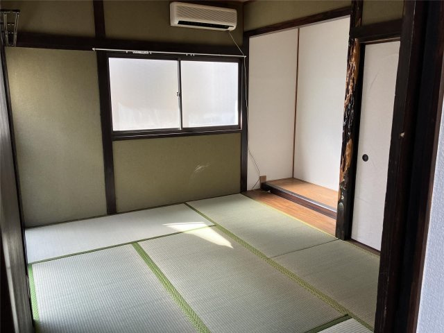 城島貸家IIの居間・リビング