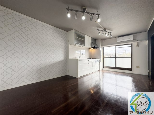 ルモンクレール枝吉の居間・リビング