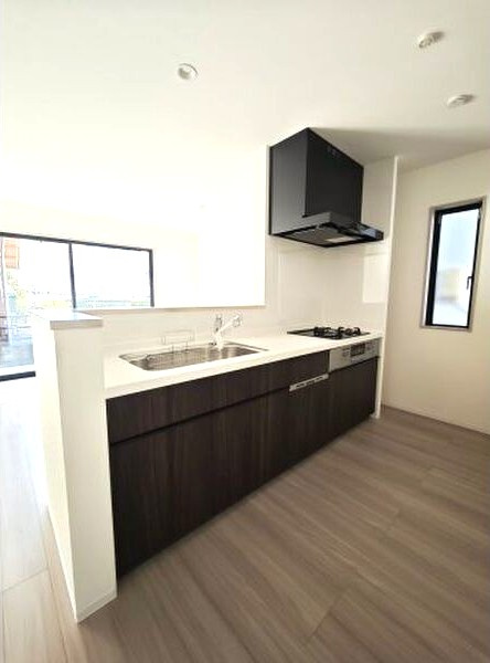 吉根貸戸建ＳＯＵＴＨ ＷＩＮＧのキッチン