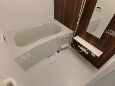 【浴室】 | エタン・ロッシ