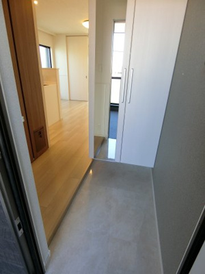 【玄関】 | エタン・ロッシ