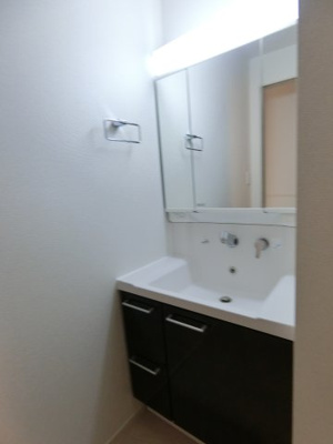 【独立洗面台】 | エタン・ロッシ