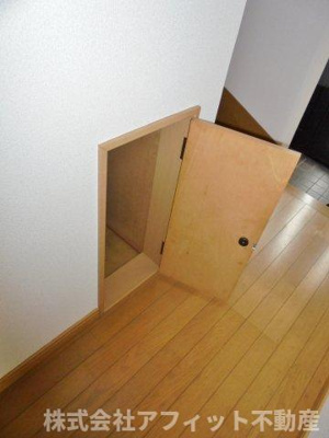 【設備】 | さくらハイツ | 階段下収納　※写真はイメージです