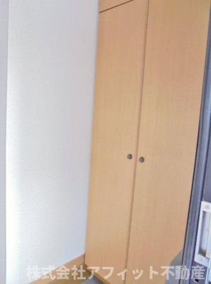 【玄関】 | さくらハイツ | シューズボックス　※写真はイメージです