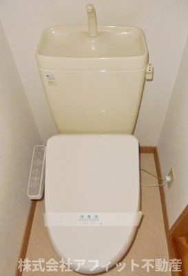 【トイレ】 | さくらハイツ | 温水洗浄暖房便座　※写真はイメージです