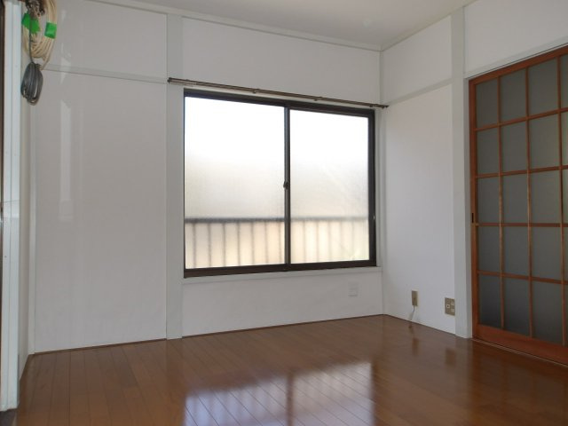 クリスタルコーポの居間・リビング