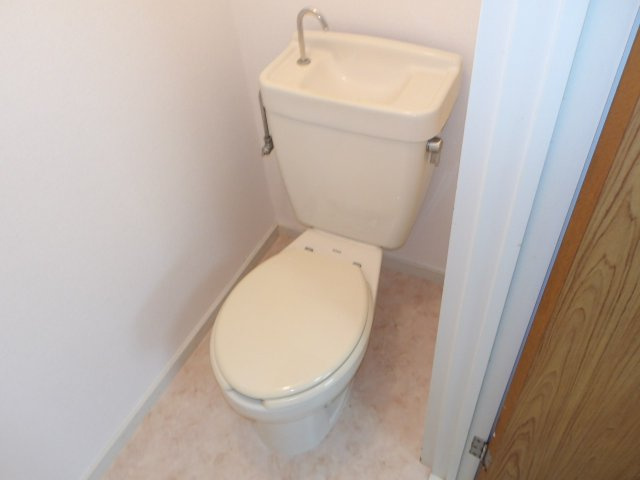 クリスタルコーポのトイレ