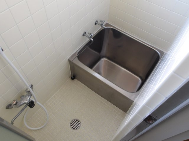 クリスタルコーポの浴室