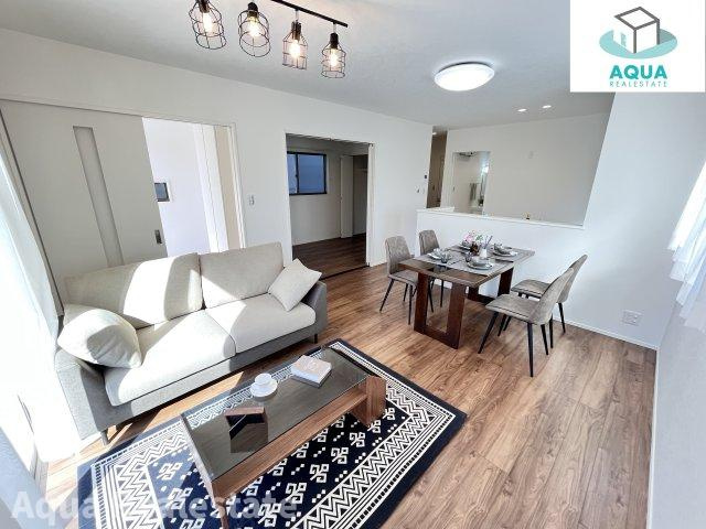 オール電化デザイナーズハウス高松市太田上町建売⑥の居間・リビング|家族団欒の場所としてゆったりと居心地の良いリビングです。