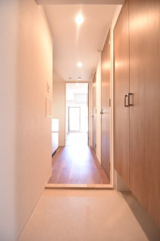 大阪市都島区東野田町１丁目の賃貸マンションの玄関