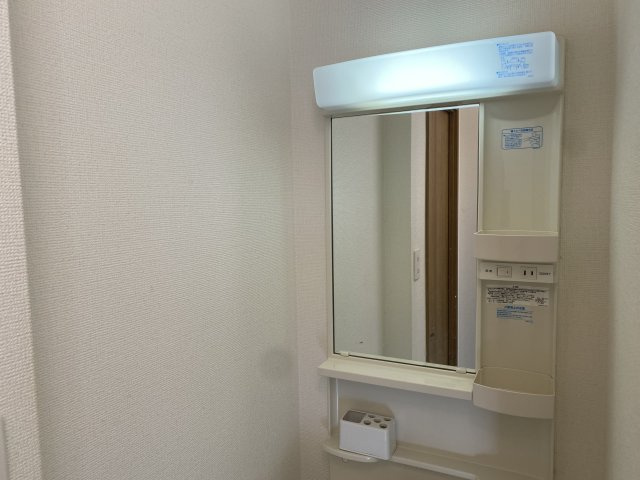 アーバンヒル生駒の独立洗面台|独立洗面台あり、毎朝おしゃれに忙しい女性の方におすすめです