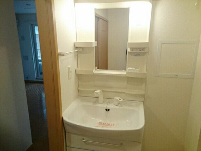 【洗面所】 | サンキャッスルＳ・Ⅰ | ゆったりとスペースのある洗面所