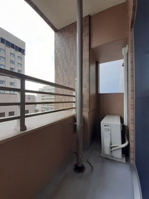 【バルコニー】 | オータム　アベニュー | 外からの目が気にならないバルコニーで洗濯物が干せます