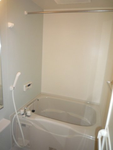 【浴室】 | オータム　アベニュー | お風呂で日々の疲れを落としましょう