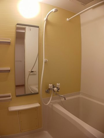 【浴室】 | Ｃｏｎ　Ｂｒｉｏ | ゆったり過ごせるお風呂です