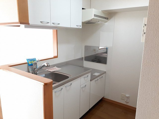 【キッチン】 | Ｃｏｎ　Ｂｒｉｏ | コンパクトなキッチンで掃除もラクラク