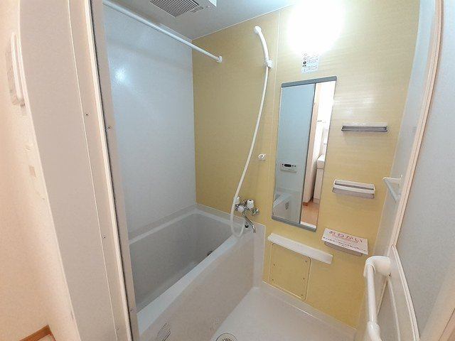 【浴室】 | Ｃｏｎ　Ｂｒｉｏ | 日々の疲れを癒すお風呂付です