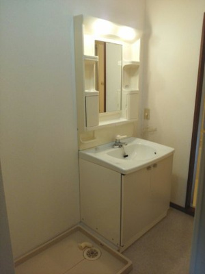 【洗面所】 | サンシャインＳ | スペースが確保できる洗面所です