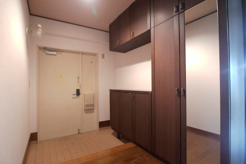 メゾンファミリオの玄関