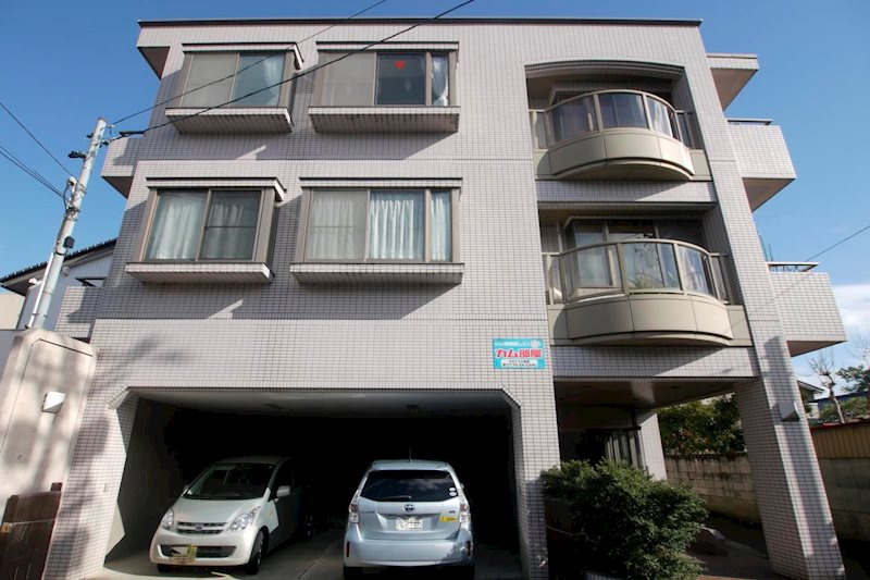 メゾンファミリオの外観