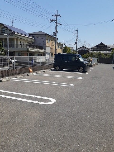 グレイス恵風の駐車場