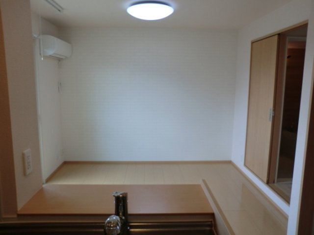 サンライズ御井Ⅱの居間・リビング|居間です※同タイプの部屋になります。