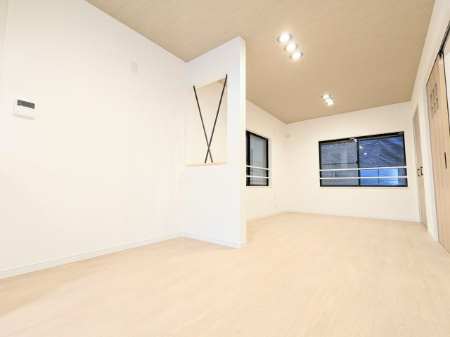 台東区東上野５丁目の戸建の居間・リビング|～リビング写真～
