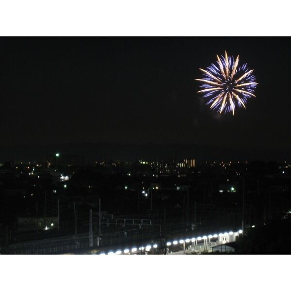 栄生川津ビルのエントランス