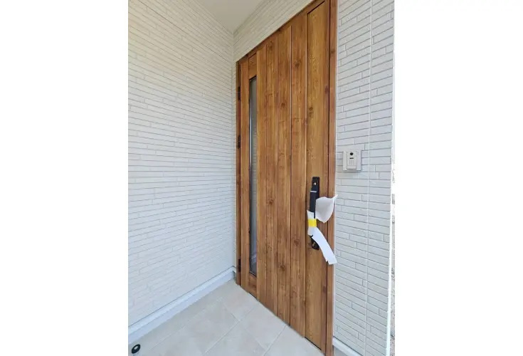 新築戸建　　毘沙門台３丁目の玄関