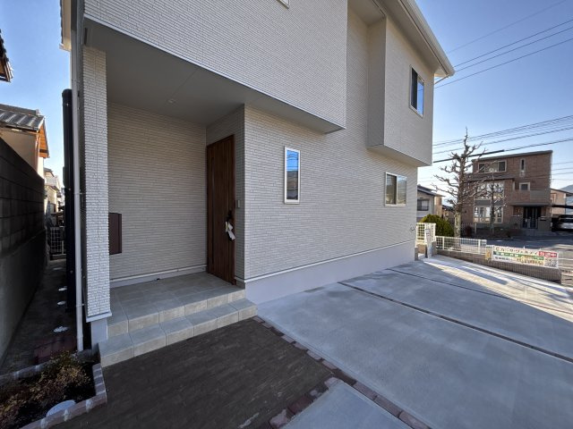 新築戸建　　毘沙門台３丁目の玄関