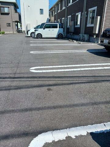 プレジール　Ｂの駐車場