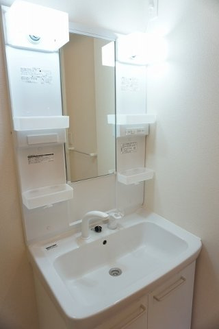 クラール名東　Ａの洗面所