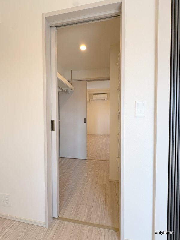 コンフォリア・リヴ博労町一丁目Q　仲介手数料無料の収納