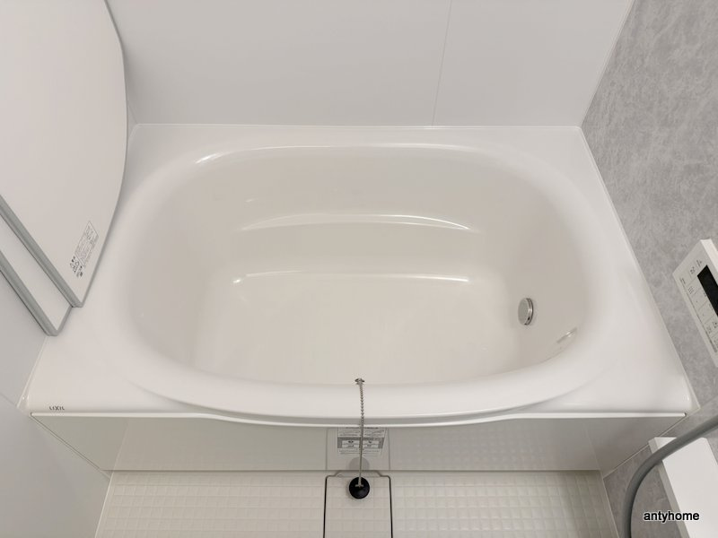 コンフォリア・リヴ博労町一丁目Q　仲介手数料無料の浴室