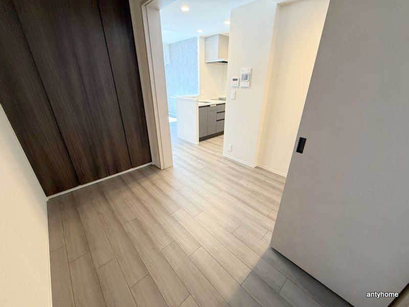 コンフォリア・リヴ博労町一丁目Q　仲介手数料無料の寝室