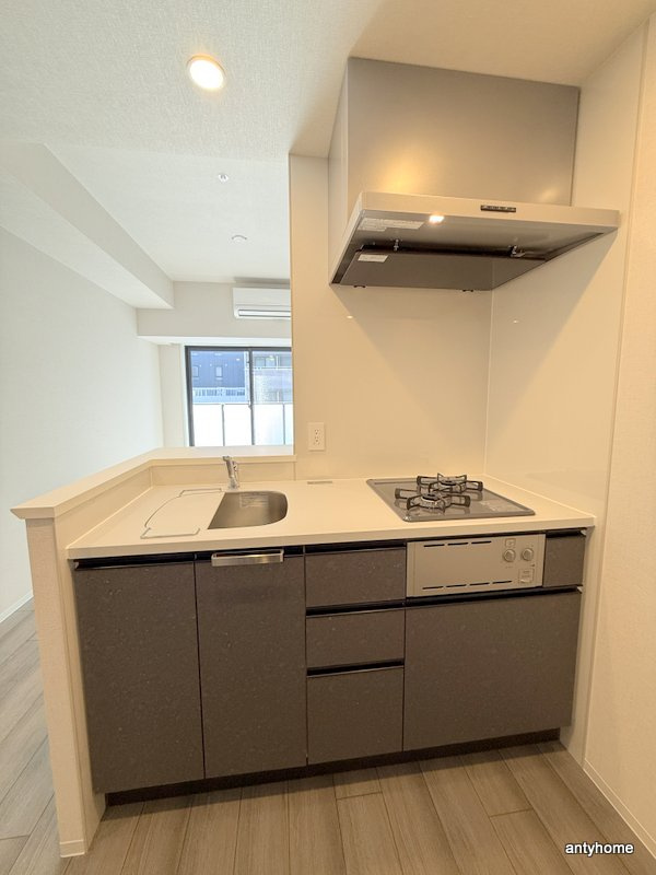 コンフォリア・リヴ博労町一丁目Q　仲介手数料無料のキッチン