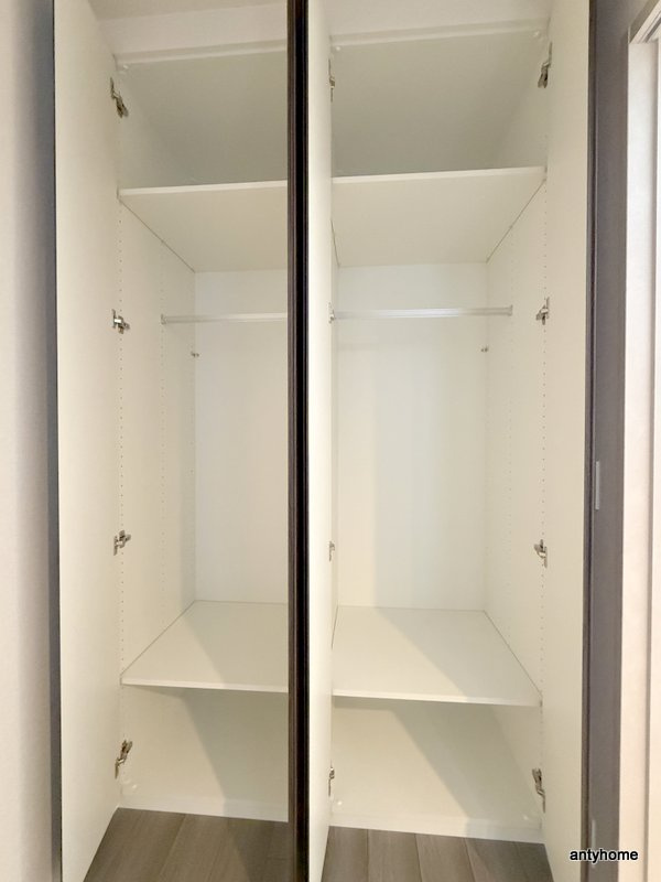 コンフォリア・リヴ博労町一丁目Q　仲介手数料無料の収納