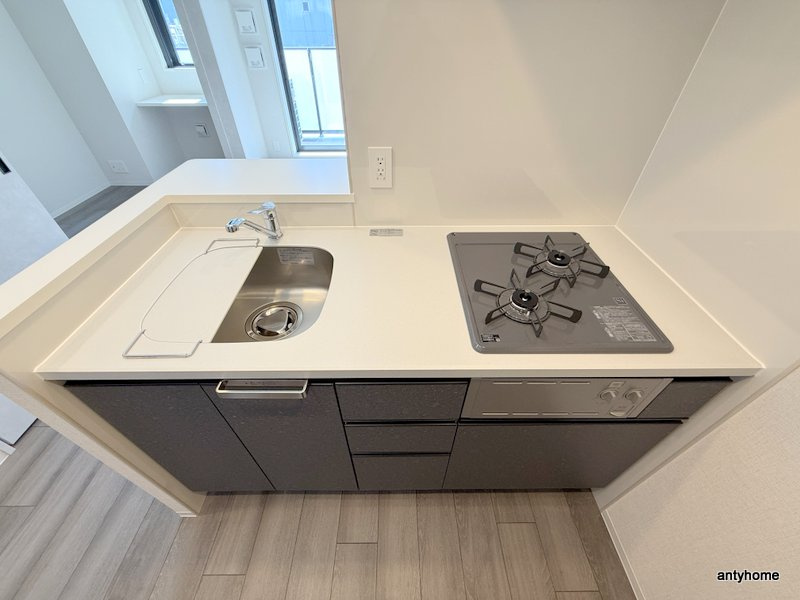 コンフォリア・リヴ博労町一丁目Q　仲介手数料無料のキッチン