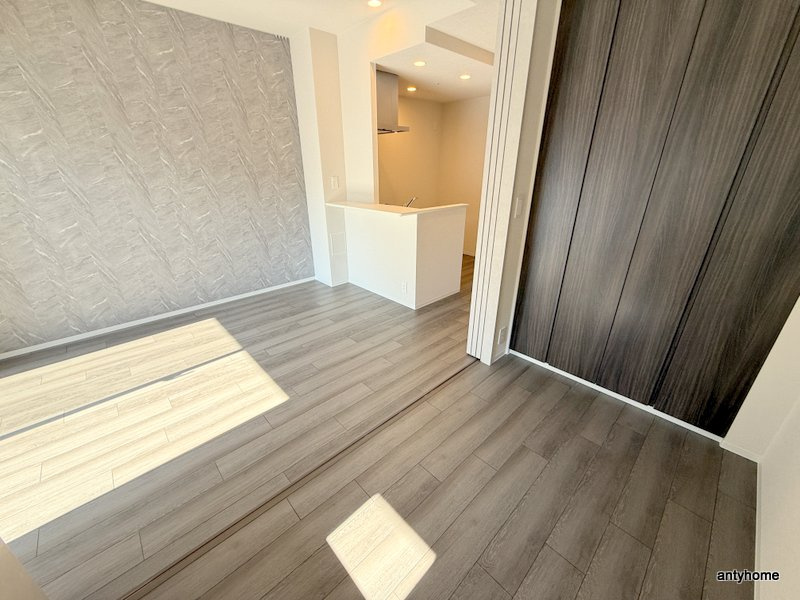 コンフォリア・リヴ博労町一丁目Q　仲介手数料無料の寝室