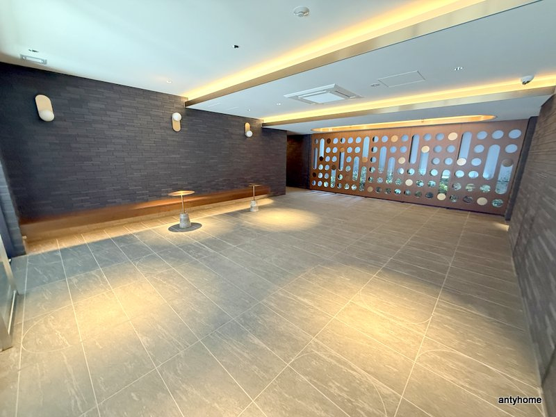 コンフォリア・リヴ博労町一丁目Q　仲介手数料無料のロビー